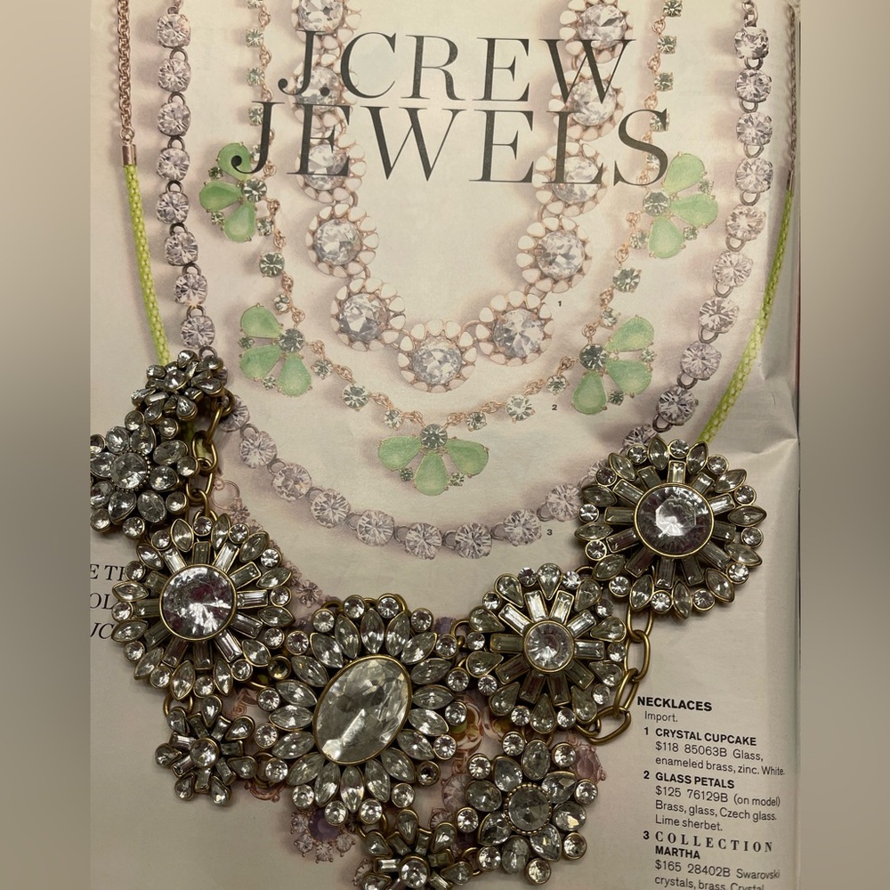 Elegant Gold and Silver Statement Necklace